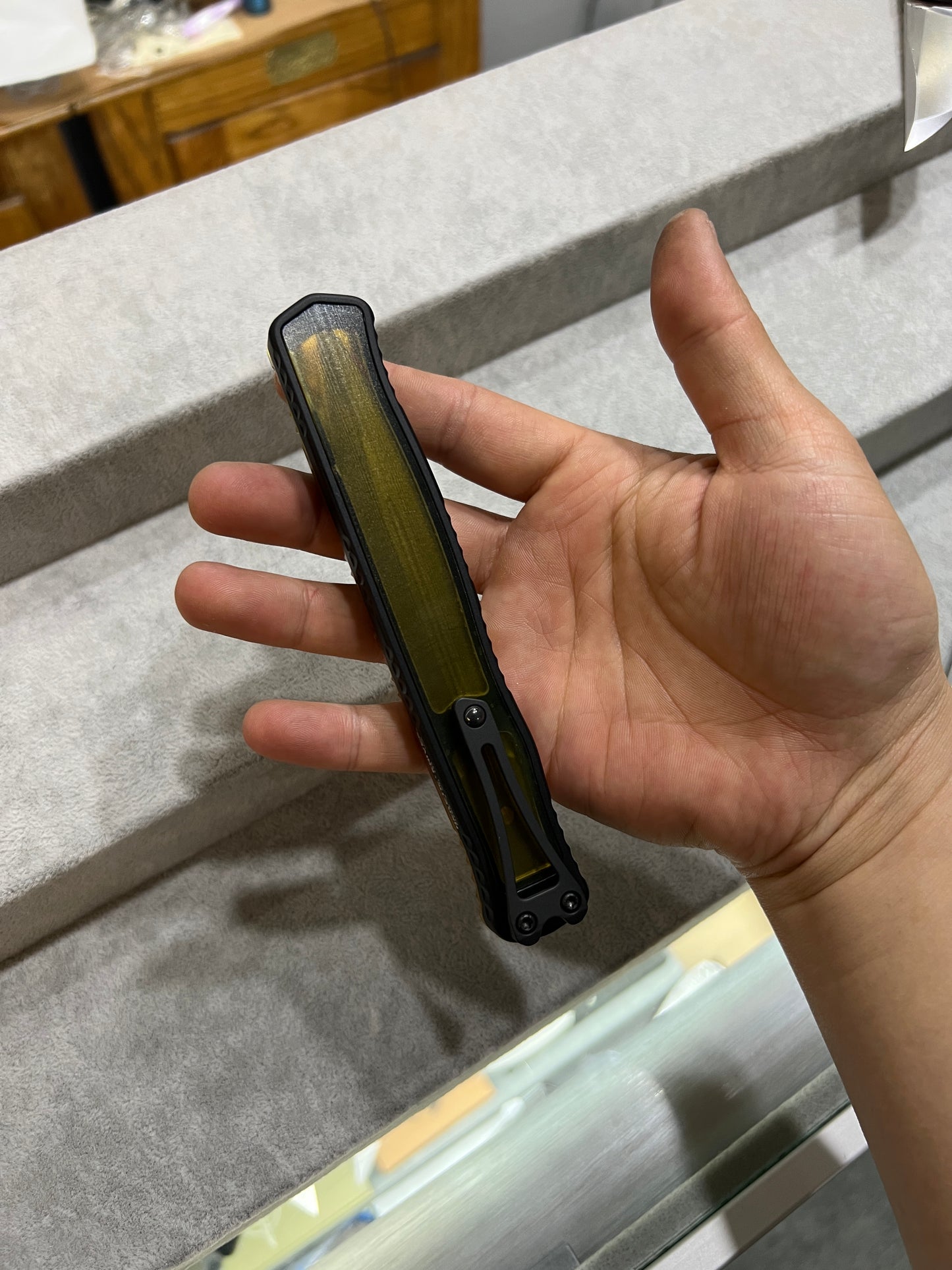 Heretic Ultem Cleric II OTF MagnaCut Black DLC Dagger H020-6A-Ultem