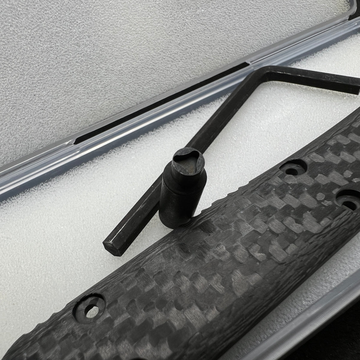 Microtech Alpha Scale Microtech Ultratech Carbon Fiber Aftermarket Scale – UnlimitedBladeworkz