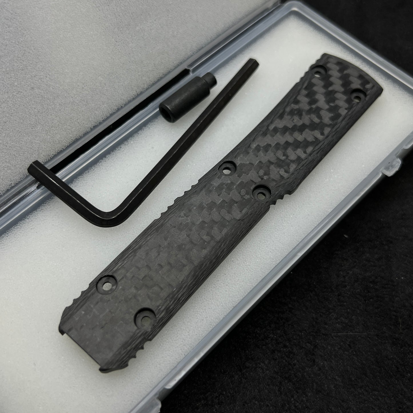 Microtech Ultratech Carbon Fiber Aftermarket Scale
