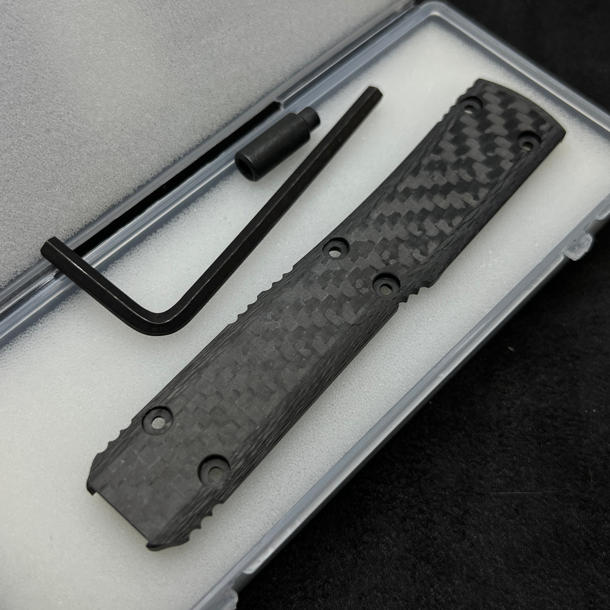 Microtech Alpha Scale Microtech Ultratech Carbon Fiber Aftermarket Scale – UnlimitedBladeworkz