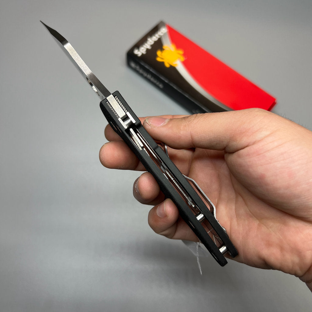 Spyderco Yojumbo Folding Knife 4" S30V Satin Plain Blade, Black G10 Handles - C253GP