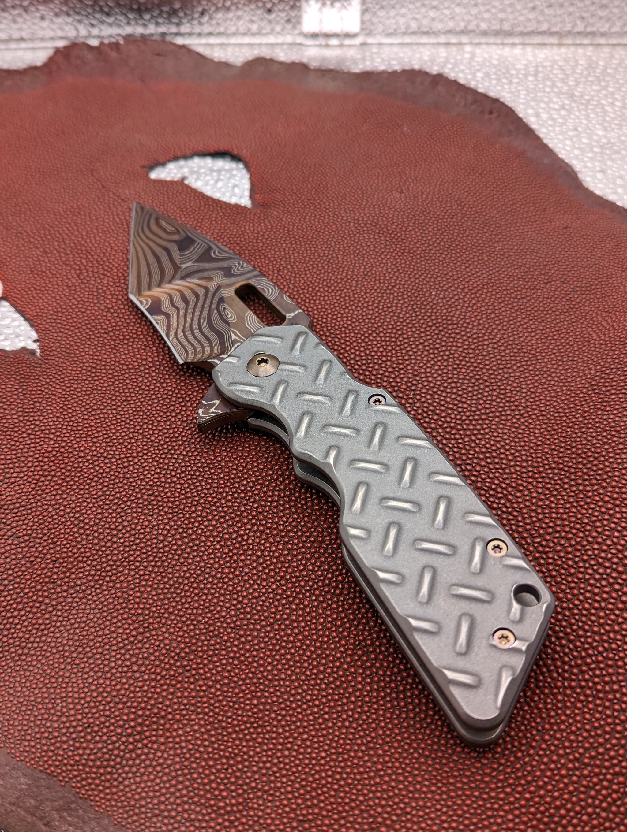 Strider Damascus MK1 Ti Treadplate – UnlimitedBladeworkz