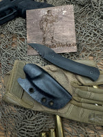 Field Initiative Rooster Black Micarta scales, Coated Black  Blade