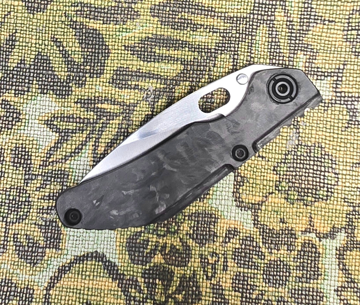 Dwayne Dwyer DCG   Carbon Fiber/ Ti scales, Magnacut BBNM