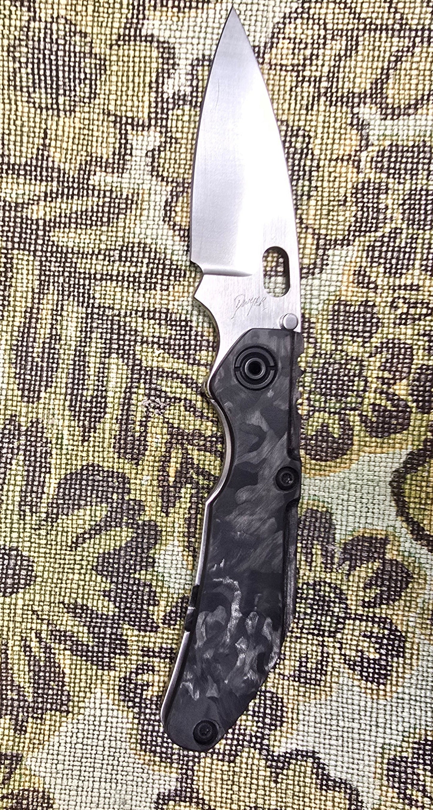 Dwayne Dwyer DCG   Carbon Fiber/ Ti scales, Magnacut BBNM
