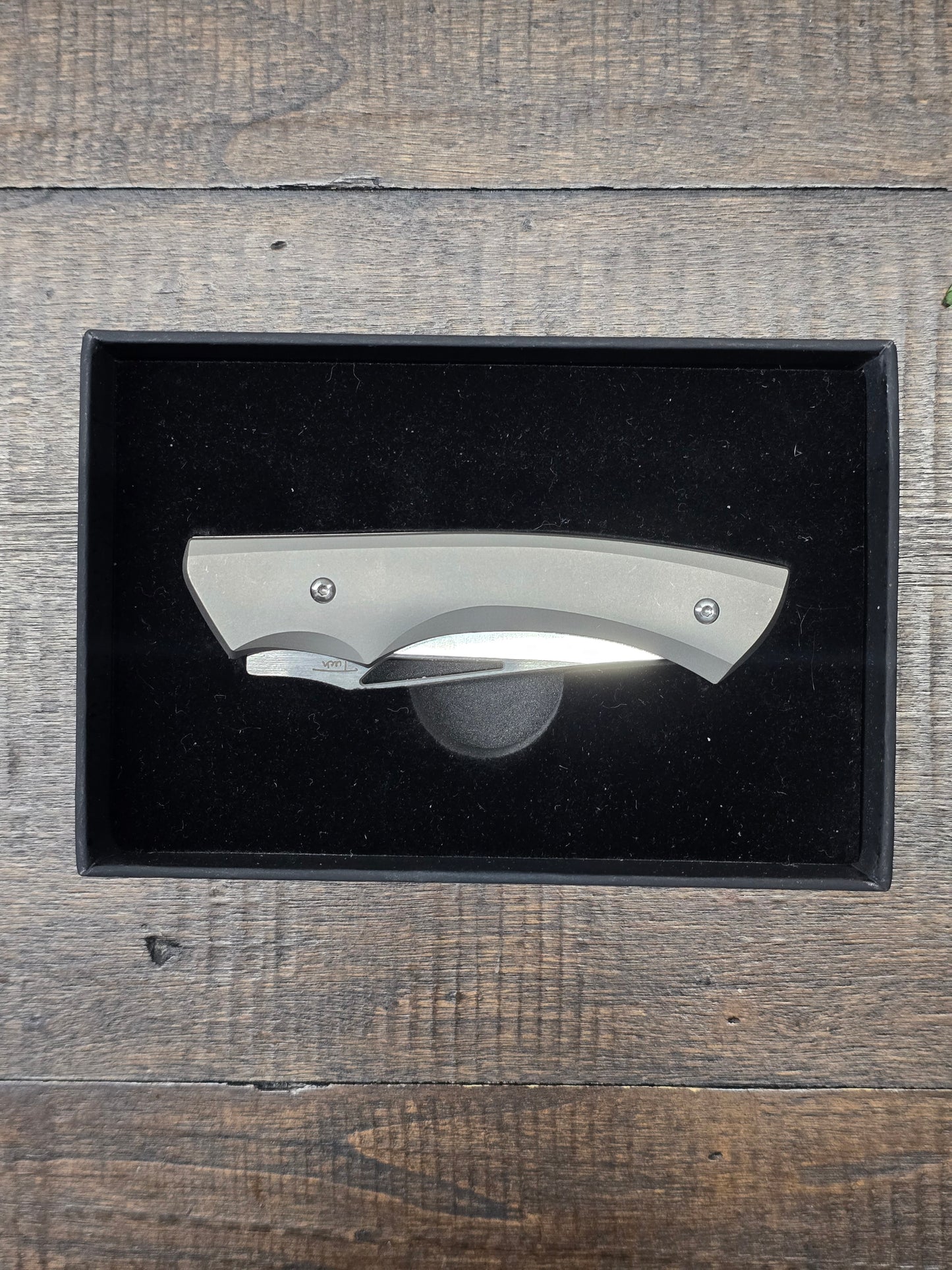 Click V2 by Tuch Knives