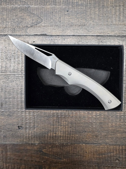 Click V2 by Tuch Knives