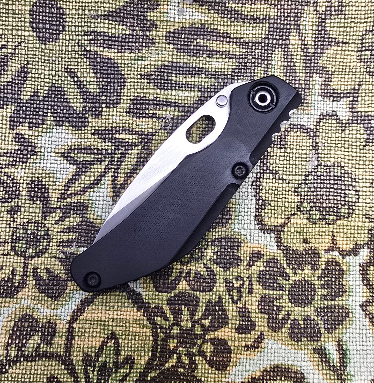 Dwayne Dwyer DCG   Black G10/ Ti scales, Tanto Magnacut BBNM