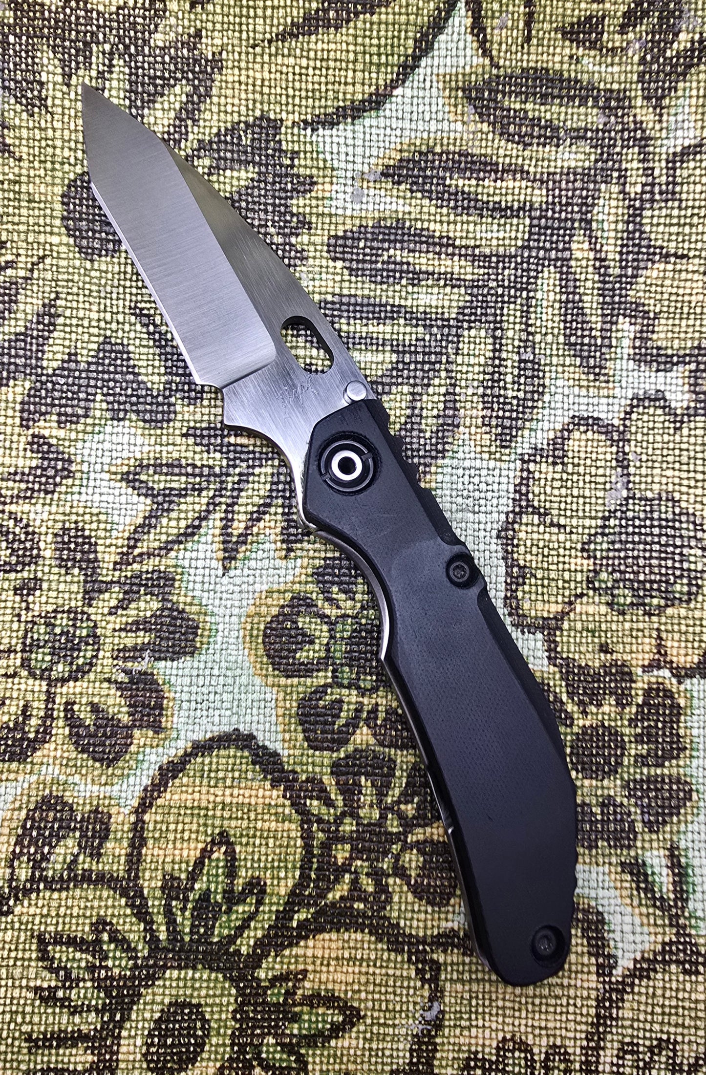 Dwayne Dwyer DCG   Black G10/ Ti scales, Tanto Magnacut BBNM