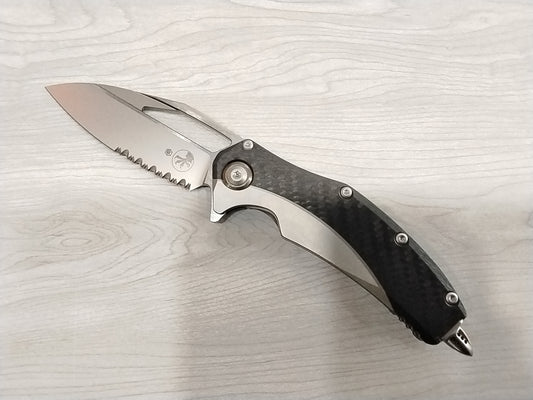 Microtech 165C-8CFTI Matrix - Carbon Fiber & Titanium - Bronze Pivot Collar - Bead Blasted Blade