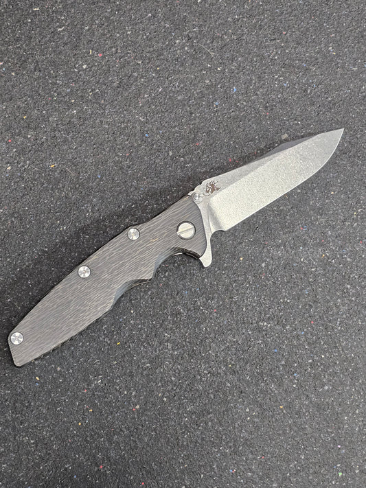 Hinderer Eklipse Upgraded dark matter CF scale and Hinderer Titanium deep carry clip