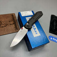 Benchmade Mini Freek Folding Knife 3" S90V Satin Plain Blade, Carbon Fiber Handles, True Red Accents - 565-1
