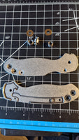 Titanium Spyderco Paramilitary 3 Lightweight Scales